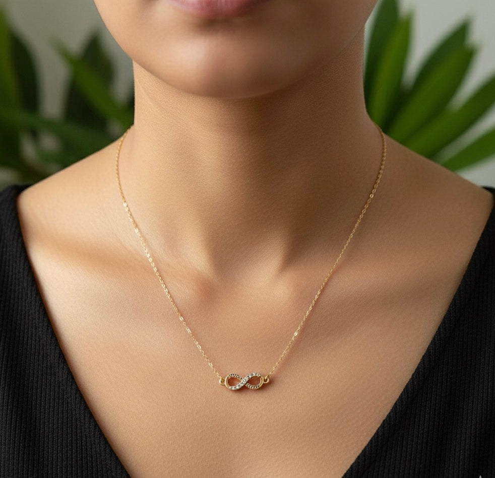 The Everlasting Knot - Infinity Necklace Gold & Silver