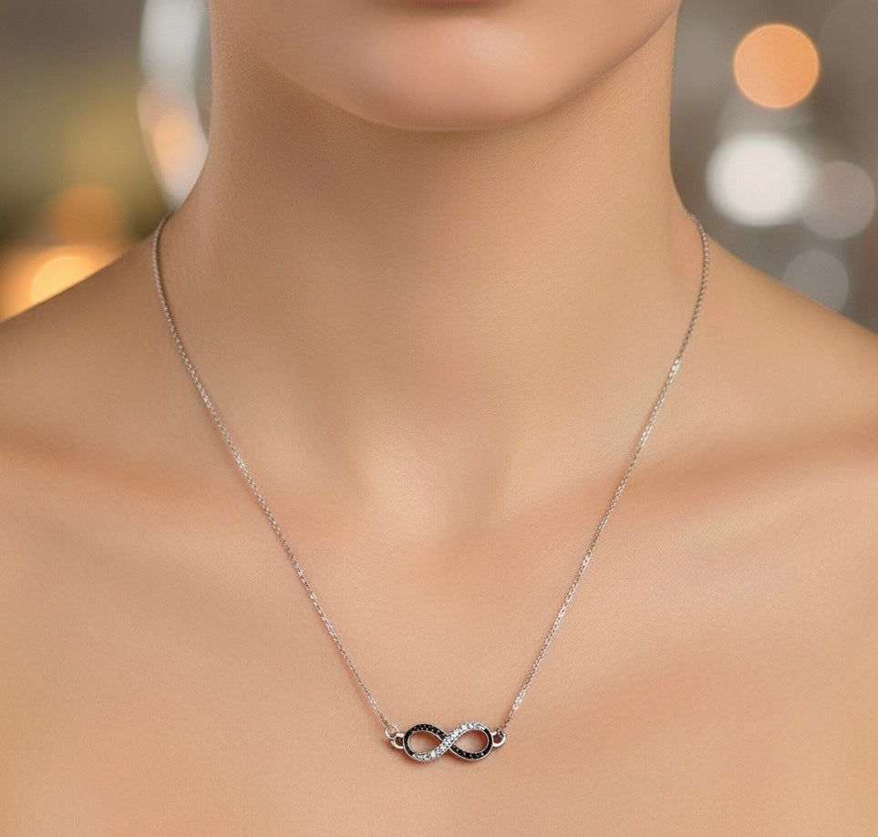 The Everlasting Knot - Infinity Necklace Gold & Silver