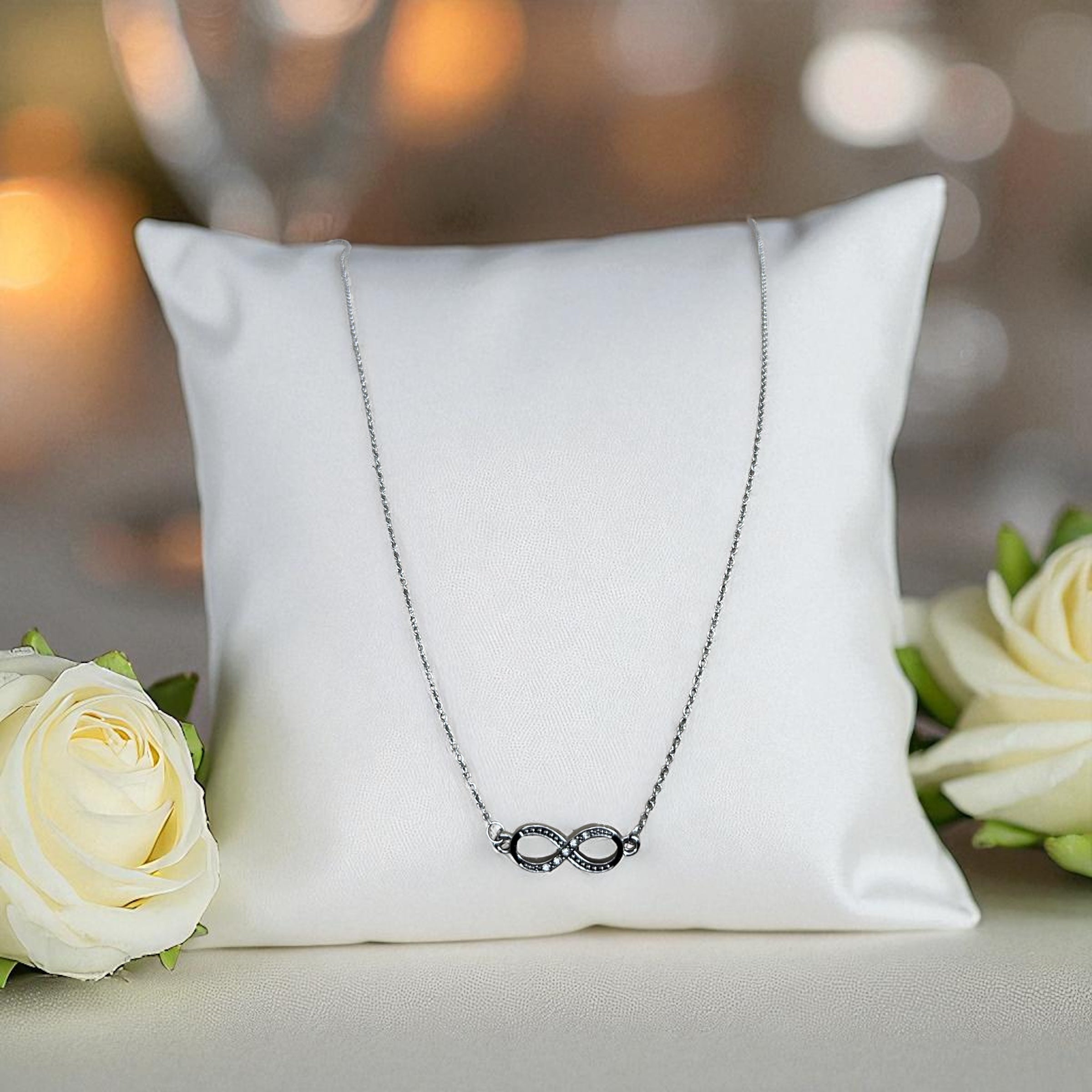 The Everlasting Knot - Infinity Necklace Gold & Silver